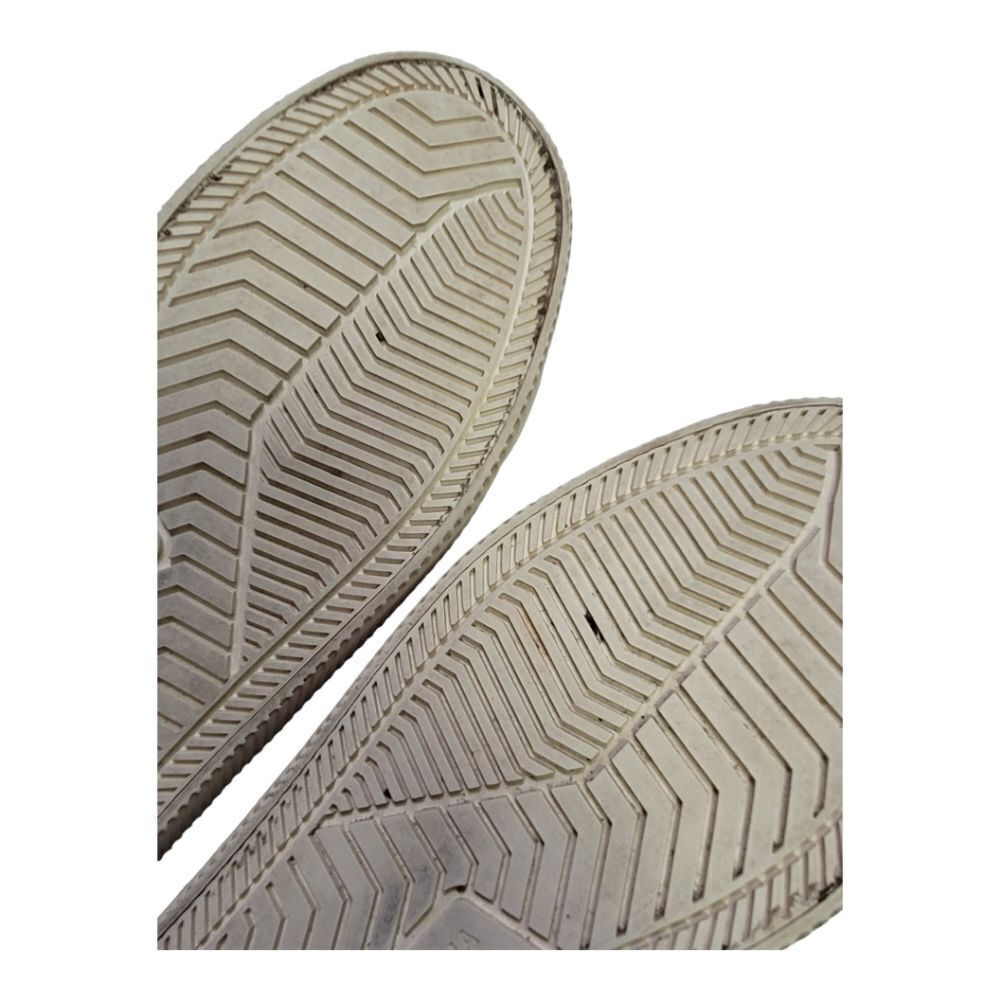 Cariuma suede low top sneakers - Picture 15 of 15